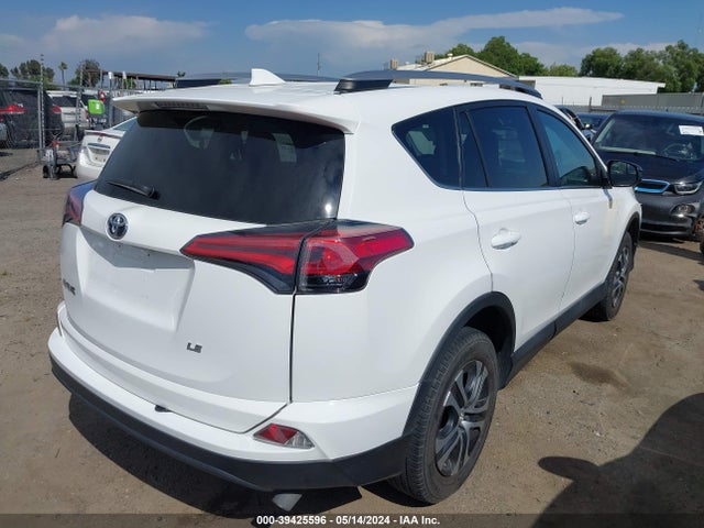 Toyota RAV4 LE 2018 2T3ZFREV3JW488632 Image 4