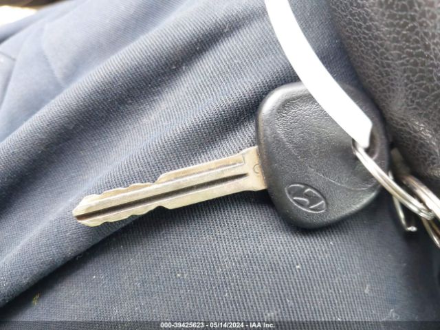 5NPD74LF0HH048827 Hyundai ELANTRA SE
