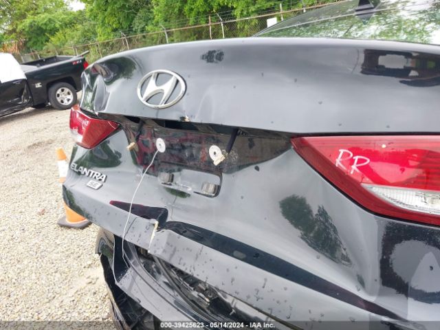 5NPD74LF0HH048827 Hyundai ELANTRA SE