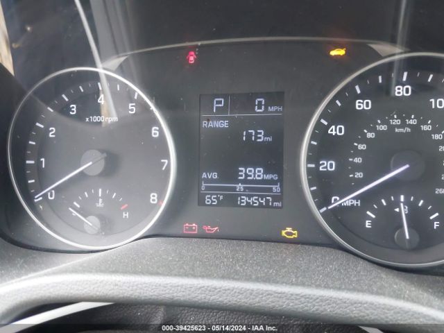 5NPD74LF0HH048827 Hyundai ELANTRA SE