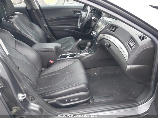 39425635 :رقم المزاد ، 19UDE2F71KA001983 vin ، 2019 Acura Ilx Premium Package/technology Package مزاد بيع