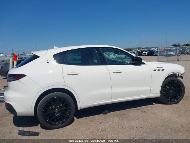 ZN661YUM0NX402942 Maserati Levante Modena