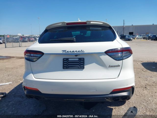 ZN661YUM0NX402942 Maserati Levante Modena