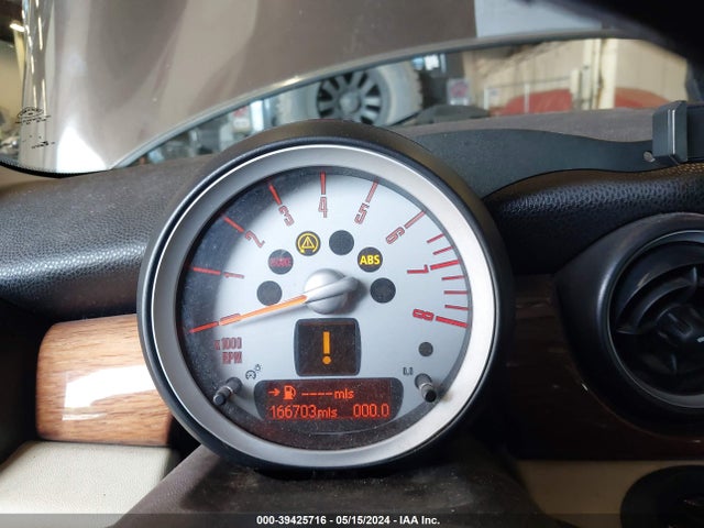 2009 MINI COOPER CLUBMAN WMWML33579TP97728 Photo 6