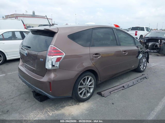 Toyota Prius V Five 2017 JTDZN3EU3HJ065680 Image 4