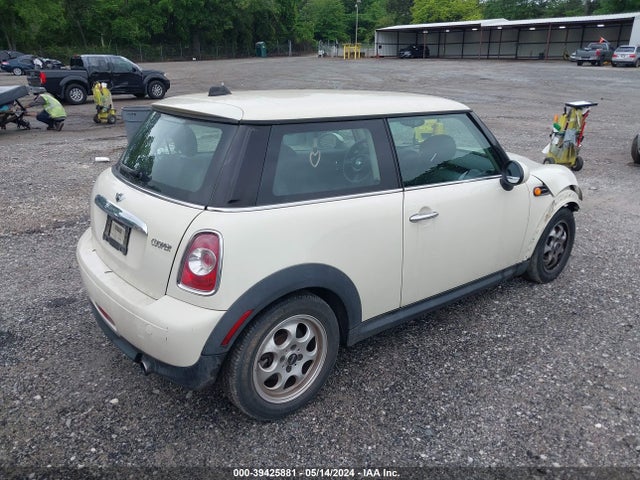 2012 MINI COOPER WMWSU3C58CT262922 Photo 3