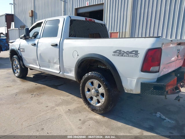 3C6UR5CL4JG341285 RAM 2500 Tradesman  4x4 6'4 Box