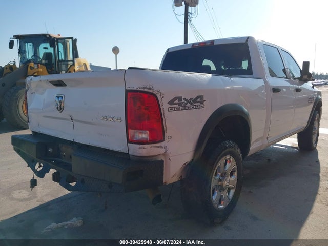 3C6UR5CL4JG341285 RAM 2500 Tradesman  4x4 6'4 Box