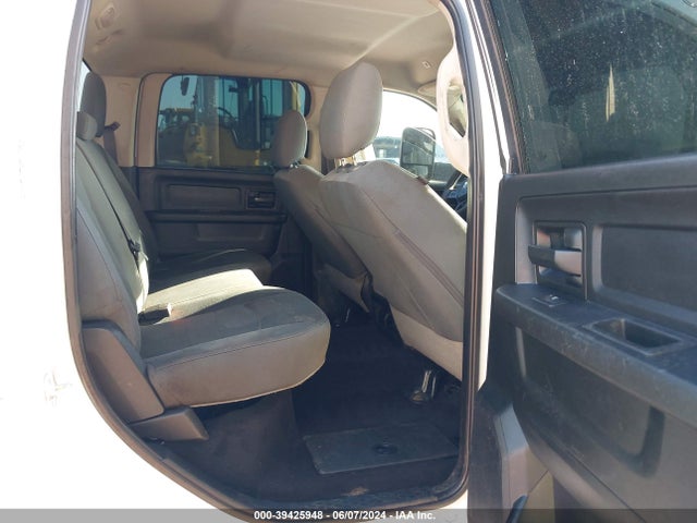 3C6UR5CL4JG341285 RAM 2500 Tradesman  4x4 6'4 Box