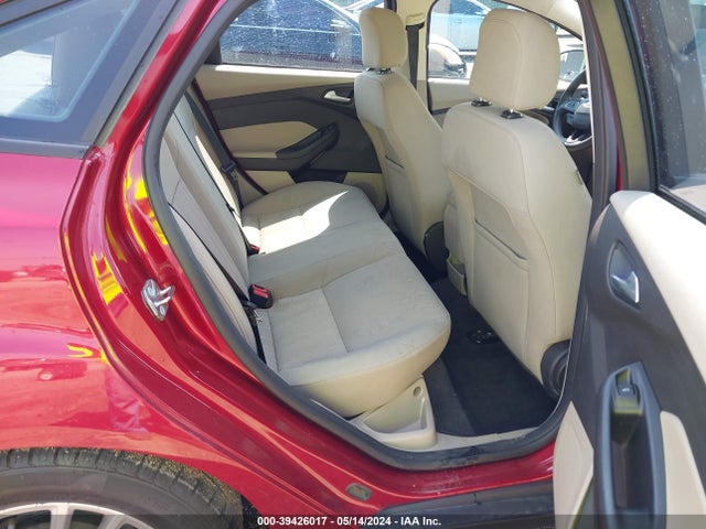 Ford FOCUS SE 2015 1FADP3F25FL210646 Image 8