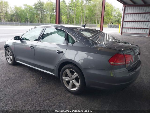 1VWAT7A30FC105414 Volkswagen Passat 1.8t Limited Edition