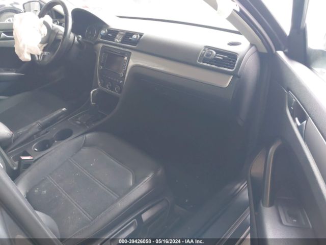 1VWAT7A30FC105414 Volkswagen Passat 1.8t Limited Edition