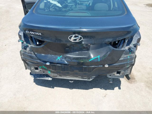 5NPDH4AE2FH610165 Hyundai ELANTRA SE