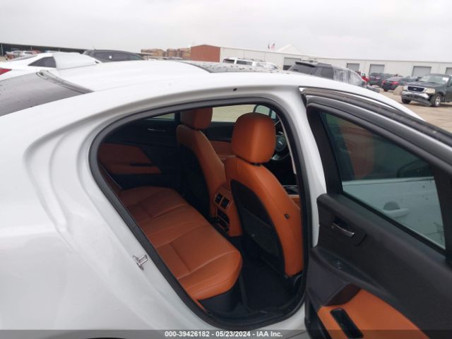 SAJAH4EV2JCP17106 Jaguar Xe 35t Portfolio Limited Edition