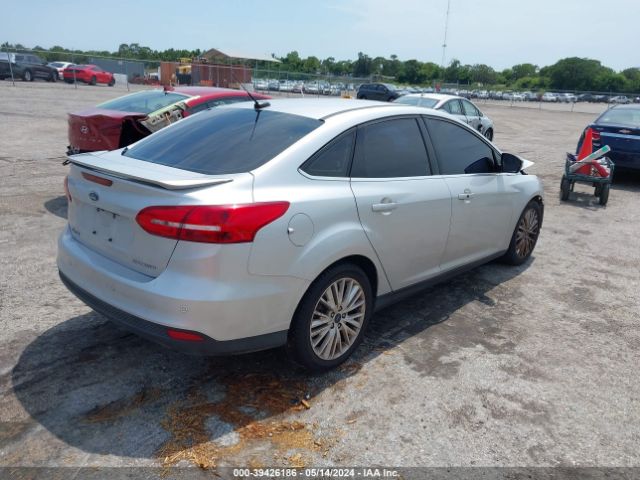 1FADP3J29JL252978 Ford Focus Titanium