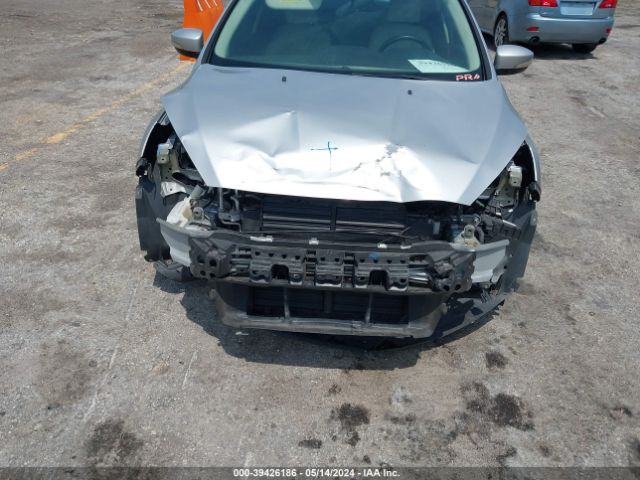 1FADP3J29JL252978 Ford Focus Titanium