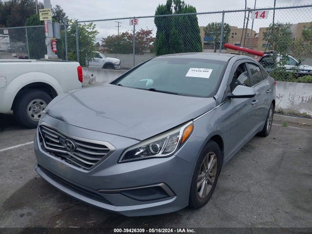 Hyundai SONATA SE 2016 5NPE24AF5GH388687 Image 2
