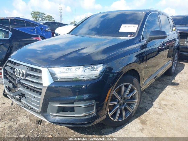 Audi Q7 3.0t Premium 2017 WA1LAAF71HD015254 Image 2