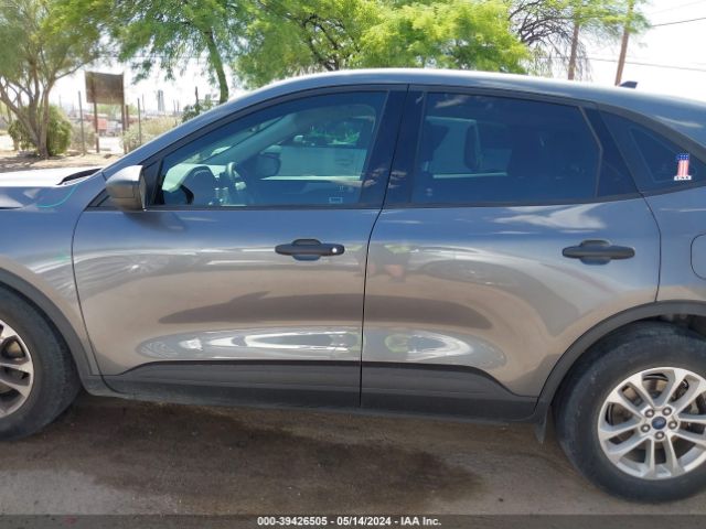 1FMCU0F62MUA00587 Ford ESCAPE S