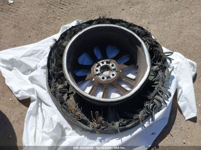 1FMCU0F62MUA00587 Ford ESCAPE S
