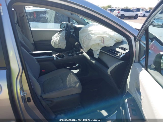 Toyota SIENNA LE 2023 5TDKSKFC5PS074277 Image 5