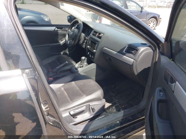 3VWD17AJ1EM393281 Volkswagen Jetta 1.8t Se