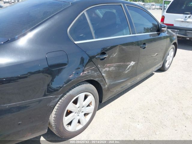 3VWD17AJ1EM393281 Volkswagen Jetta 1.8t Se