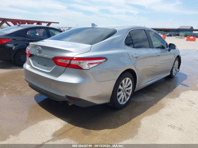 Toyota CAMRY LE 2020 4T1C11AK4LU355794 Image 4