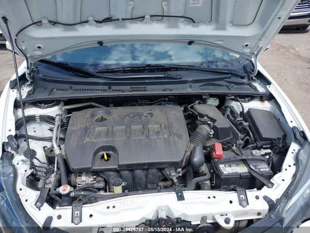 Toyota COROLLA LE 2018 2T1BURHE8JC003012 Image 10