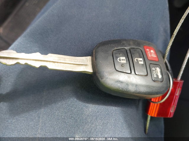 Toyota COROLLA LE 2018 2T1BURHE8JC003012 Image 11