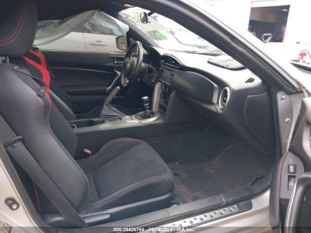 JF1ZNAA18E9704686 Scion FR-S