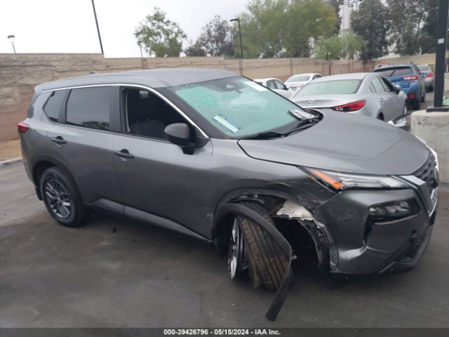 JN8AT3AA8MW017978 Nissan Rogue S Fwd