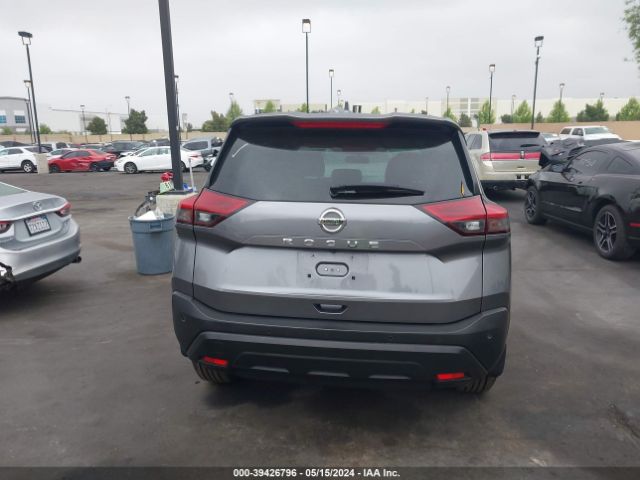 JN8AT3AA8MW017978 Nissan Rogue S Fwd
