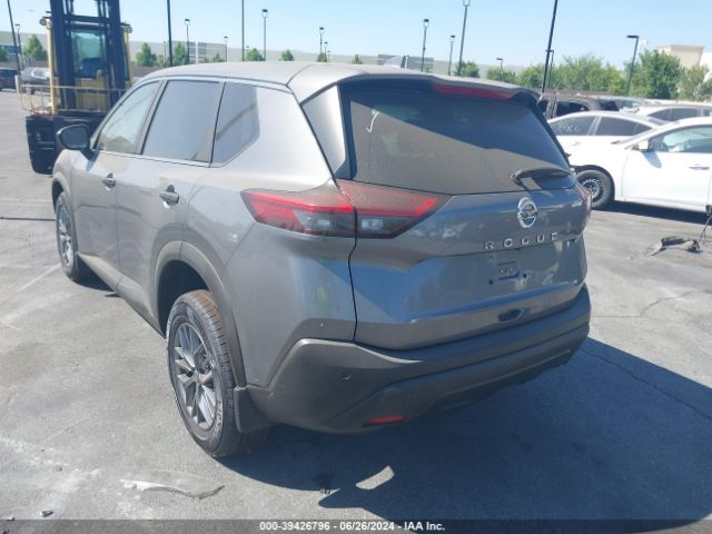 JN8AT3AA8MW017978 Nissan Rogue S Fwd