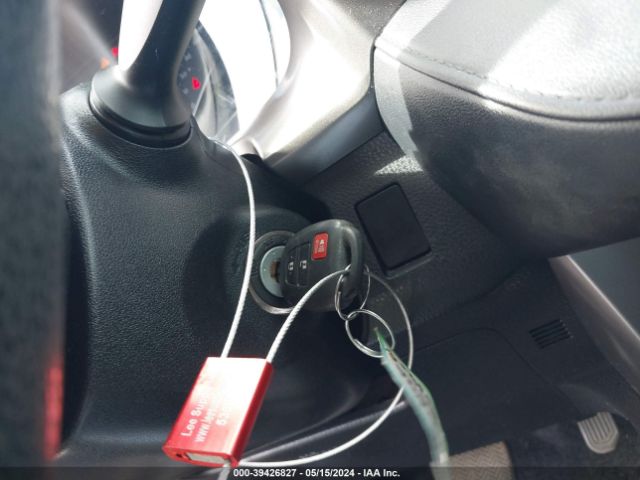 2018 TOYOTA RAV4 JTMZFREV7JJ194794 Photo 10