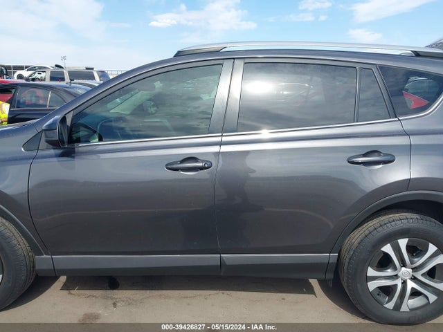 Toyota RAV4 LE 2018 JTMZFREV7JJ194794 Image 14