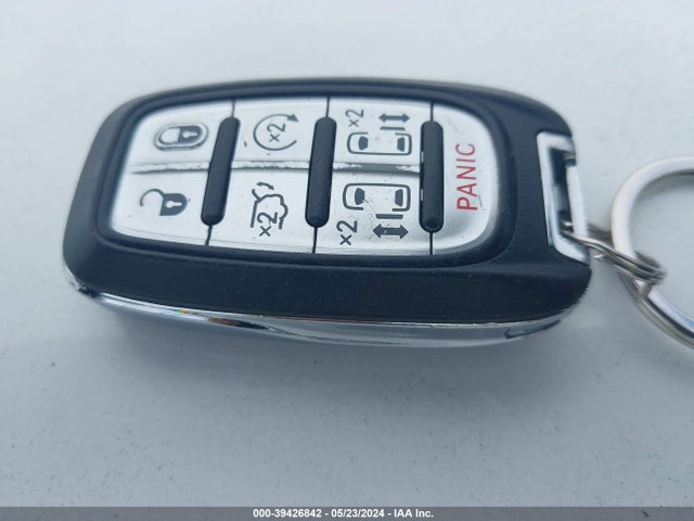 2C4RC1BG4JR120860 Chrysler Pacifica Touring L