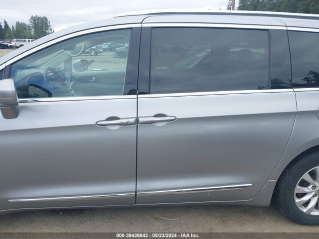 2C4RC1BG4JR120860 Chrysler Pacifica Touring L