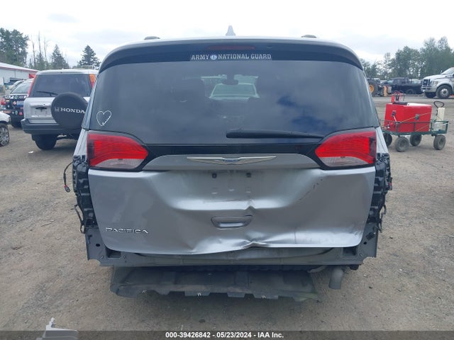 2C4RC1BG4JR120860 Chrysler Pacifica Touring L