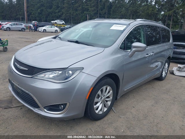 2C4RC1BG4JR120860 Chrysler Pacifica Touring L