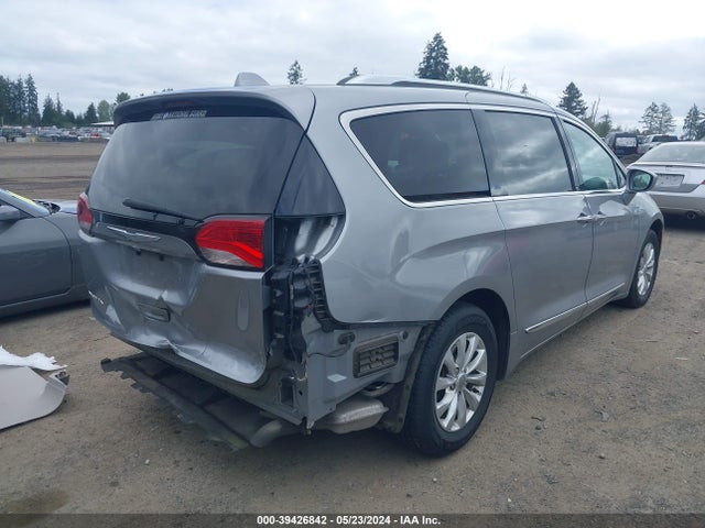 2C4RC1BG4JR120860 Chrysler Pacifica Touring L