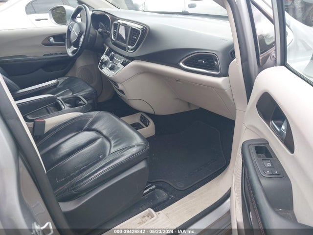 2C4RC1BG4JR120860 Chrysler Pacifica Touring L