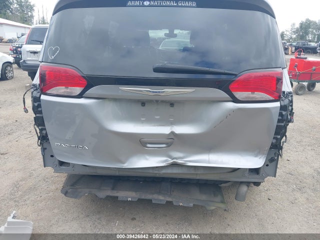 2C4RC1BG4JR120860 Chrysler Pacifica Touring L