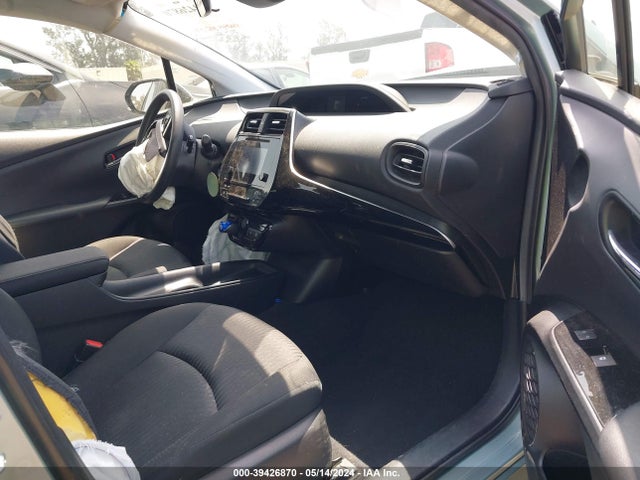 Toyota Prius Two 2017 JTDKBRFU6H3053071 Image 5