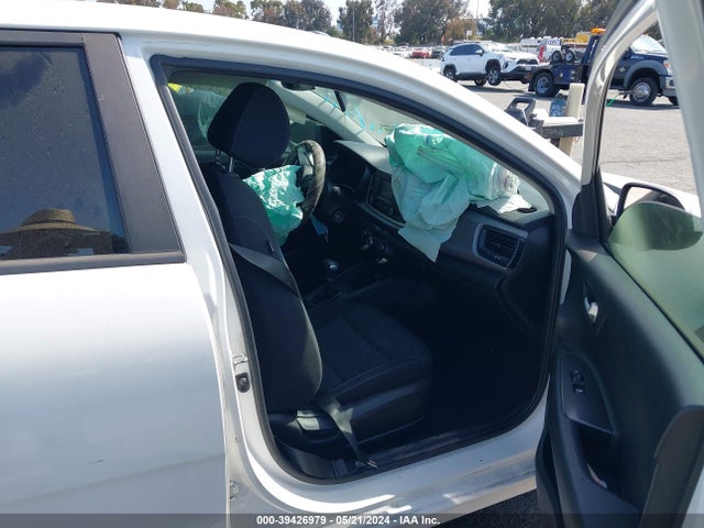KIA RIO S 2018 3KPA24AB2JE096745 Image 5