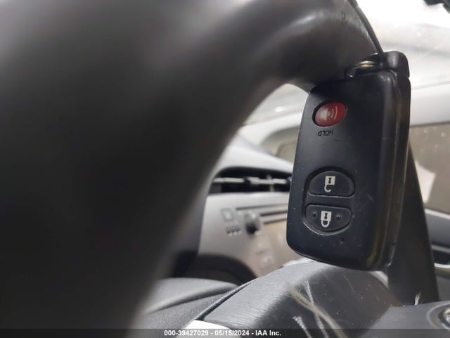 Toyota Prius Three 2014 JTDKN3DU5E1779275 Image 11
