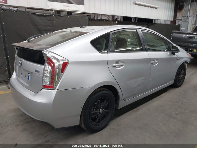 Toyota Prius Three 2014 JTDKN3DU5E1779275 Image 4