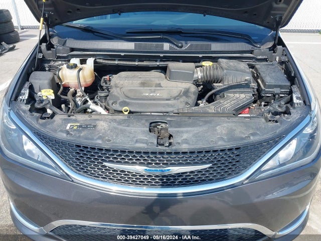 2C4RC1EG1JR293036 Chrysler Pacifica Touring L Plus