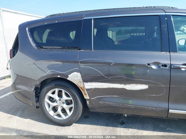 2C4RC1EG1JR293036 Chrysler Pacifica Touring L Plus