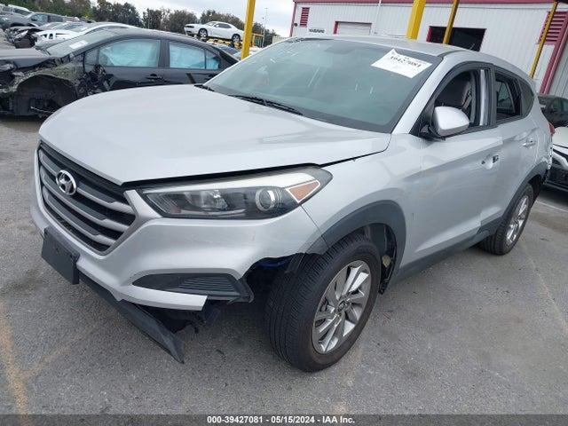 Hyundai TUCSON SE 2018 KM8J23A49JU664742 Image 2